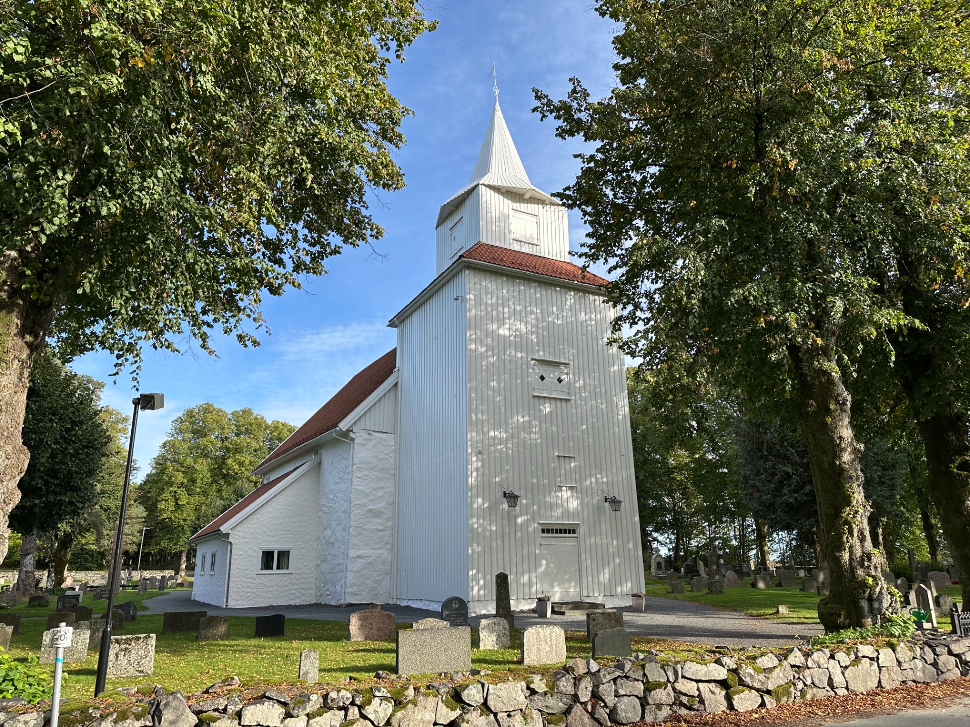 Fjære kirke