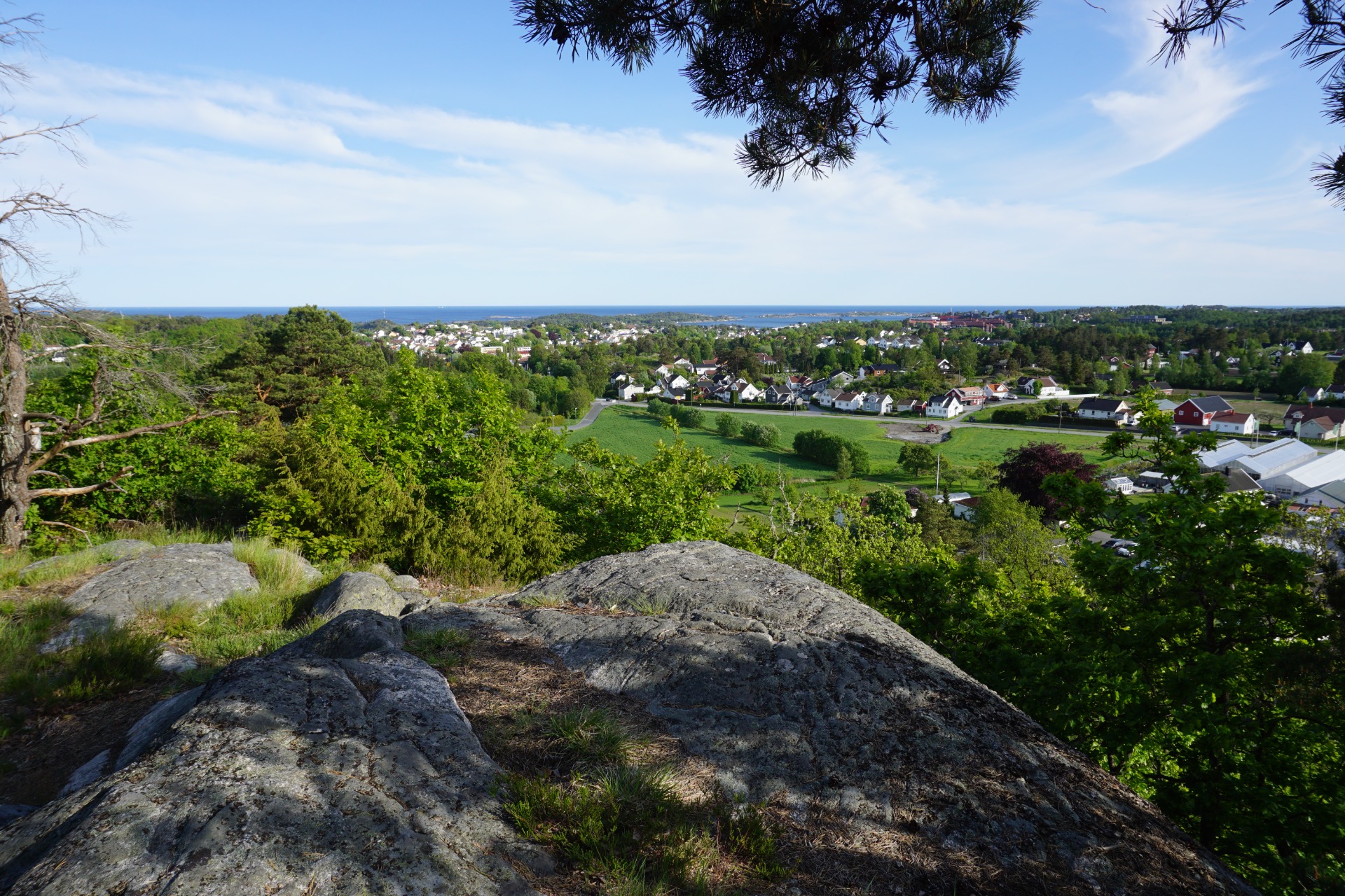 Utsikt fra enden av åsryggen